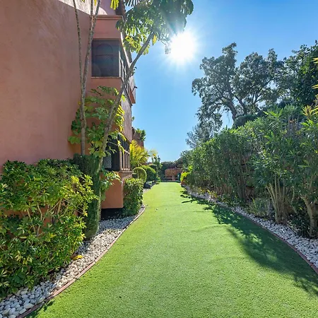 Marbella Oasis, Pool, Garden, Golf, Tennis, Padel, Gym, Sauna Apartment